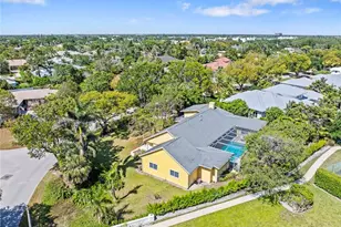 586 Yucca Rd, Naples, FL 34102 - Photo 3