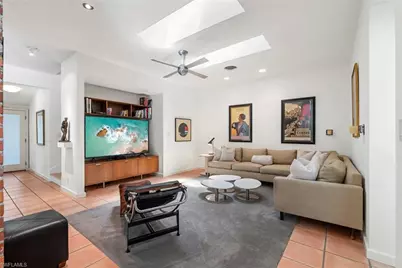 586 Yucca Rd, Naples, FL 34102 - Photo 9