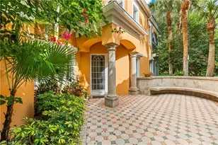 645 Via Mezner Via, Naples, FL 34108 - Photo 3