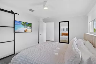 565 110th Ave N, Naples, FL 34108 - Photo 23