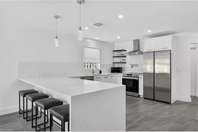 565 110th Ave N, Naples, FL 34108 - Photo 3