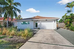 565 110th Ave N, Naples, FL 34108 - Photo 5