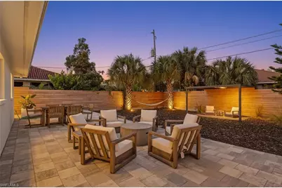 565 110th Ave N, Naples, FL 34108 - Photo 1