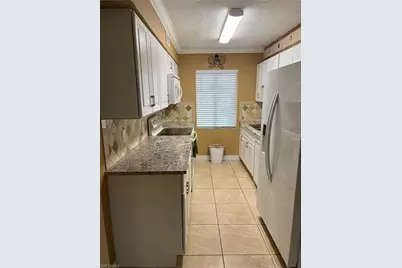 7509 Pitch Pine Cir S #121, Tampa, FL 33617 - Photo 7