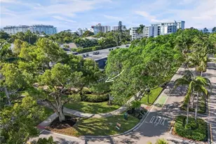 292 Banyan Blvd, Naples, FL 34102 - Photo 31