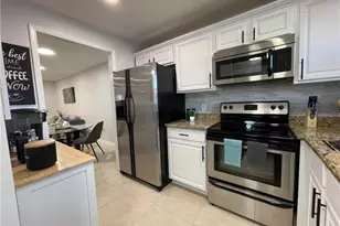 170 Turtle Lake Ct, Naples, FL 34105 - Photo 9