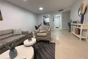 170 Turtle Lake Ct, Naples, FL 34105 - Photo 7