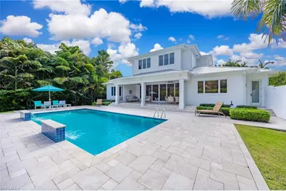 331 Spring Line Dr, Naples, FL 34102 - Photo 11