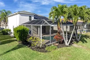 320 Spider Lily Ln, Naples, FL 34119 - Photo 11