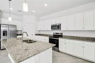 15059 Palamos Cir, Fort Myers, FL 33905 - Photo 5