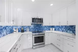 9715 Gulf Shore Dr, Naples, FL 34108 - Photo 15