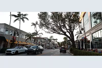 1270 11th St N, Naples, FL 34102 - Photo 31