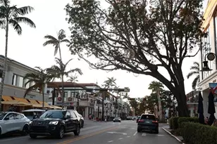 1270 11th St N, Naples, FL 34102 - Photo 31