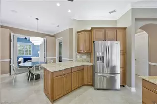 795 Bentwater Cir, Naples, FL 34108 - Photo 11