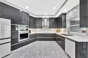 7060 Hendry Creek Dr, Fort Myers, FL 33908 - Photo 11