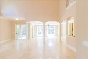 2915 Coco Lakes Dr, Naples, FL 34105 - Photo 5