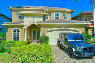 2915 Coco Lakes Dr, Naples, FL 34105 - Photo 3