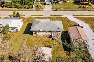 318 Bellair Rd, Fort Myers, FL 33905 - Photo 15