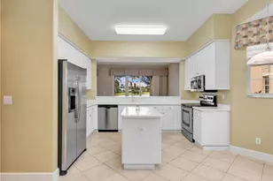 600 Vintage Reserve Ln, Naples, FL 34119 - Photo 17