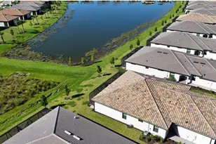 19573 Hinkley Dr, Estero, FL 33928 - Photo 39