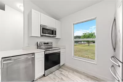 3340 35th Ave NE, Naples, FL 34120 - Photo 11