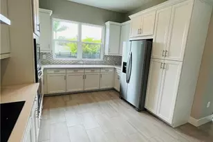 3608 Sapphire Cv Cir, Naples, FL 34114 - Photo 11