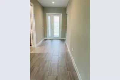 3608 Sapphire Cove Cir, Naples, FL 34114 - Photo 3