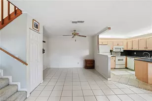 4029 Sandlewood Ln, Fort Myers, FL 33907 - Photo 3