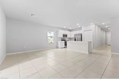 15245 Wildflower Cir, Naples, FL 34104 - Photo 13