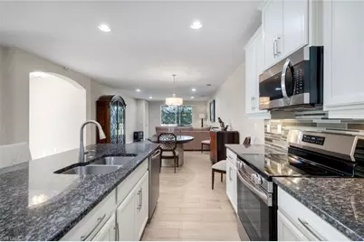 14883 Edgewater Cir, Naples, FL 34114 - Photo 7