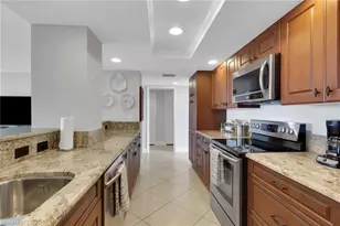 10420 Gulf Shore Dr, Naples, FL 34108 - Photo 11