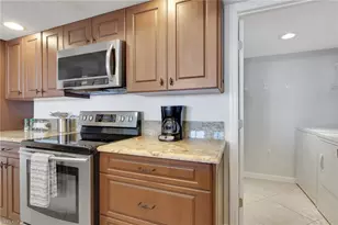 10420 Gulf Shore Dr, Naples, FL 34108 - Photo 7