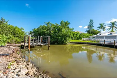 5042 Seahorse Ave, Naples, FL 34103 - Photo 17