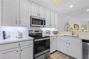 28047 Bridgetown Ct, Bonita Springs, FL 34135 - Photo 9