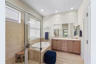 10304 Porto Romano Dr, Miromar Lakes, FL 33913 - Photo 15