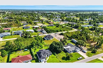 2607 38th St SW, Lehigh Acres, FL 33976 - Photo 39