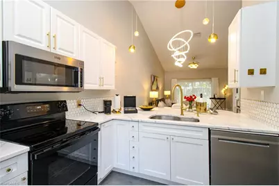 3540 Avion Woods Ct #402, Naples, FL 34104 - Photo 5