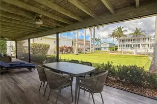 1353 Pelican Ave, Naples, FL 34102 - Photo 9