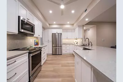 400 Park Shore Dr #303, Naples, FL 34103 - Photo 5