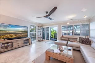 800 River Point Dr, Naples, FL 34102 - Photo 11