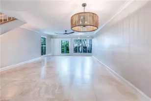 800 River Point Dr, Naples, FL 34102 - Photo 19