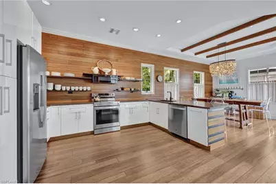 255 2nd Ave N, Naples, FL 34102 - Photo 5