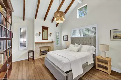 255 2nd Ave N, Naples, FL 34102 - Photo 17