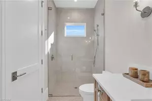 3353 Binnacle Dr, Naples, FL 34103 - Photo 27