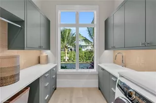 3353 Binnacle Dr, Naples, FL 34103 - Photo 37