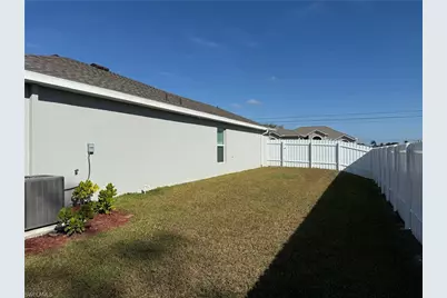 4002 NE 9th Pl, Cape Coral, FL 33909 - Photo 15