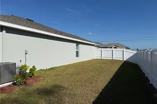 4002 NE 9th Pl, Cape Coral, FL 33909 - Photo 15