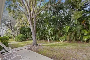 265 Yorkshire Ct, Naples, FL 34112 - Photo 3