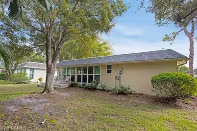 265 Yorkshire Ct #8, Naples, FL 34112 - Photo 5