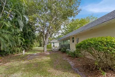 265 Yorkshire Ct #8, Naples, FL 34112 - Photo 7